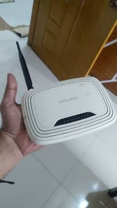 TP-Link routers single and double antenna slightly used with charger 8