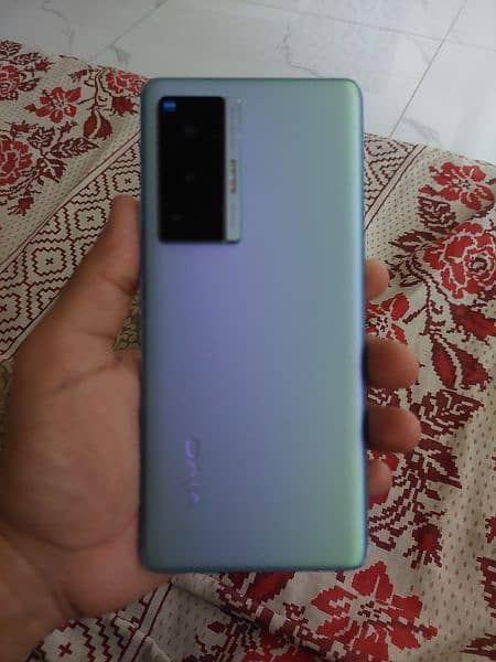 Vivo x70 pro 0