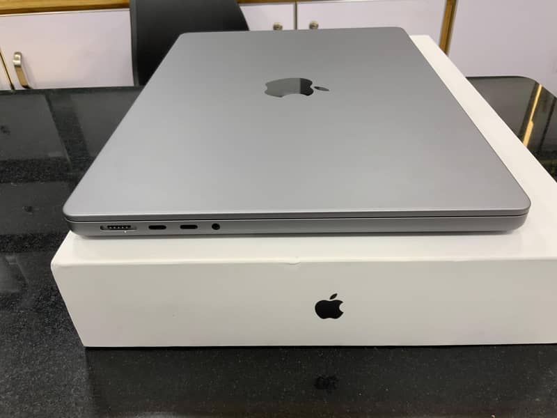 MACBOOK PRO 2021 WITH M1 PRO 4