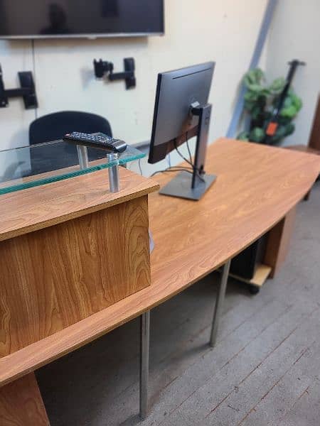 Stylish & Attractive Reception Table Desk Counter 6