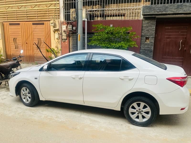 Toyota Corolla Altis 2015 3