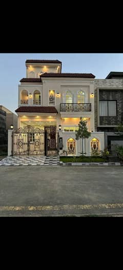 Brand New Luxury House For Sale in Royal Orchard