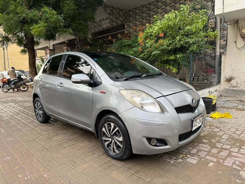 Toyota Vitz 2009 1