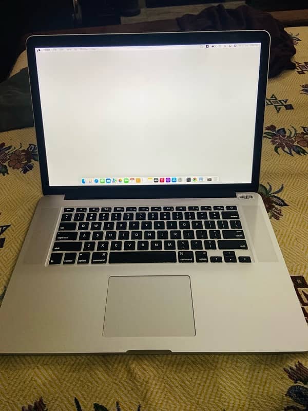 macbook pro 2015 16/256gb 0