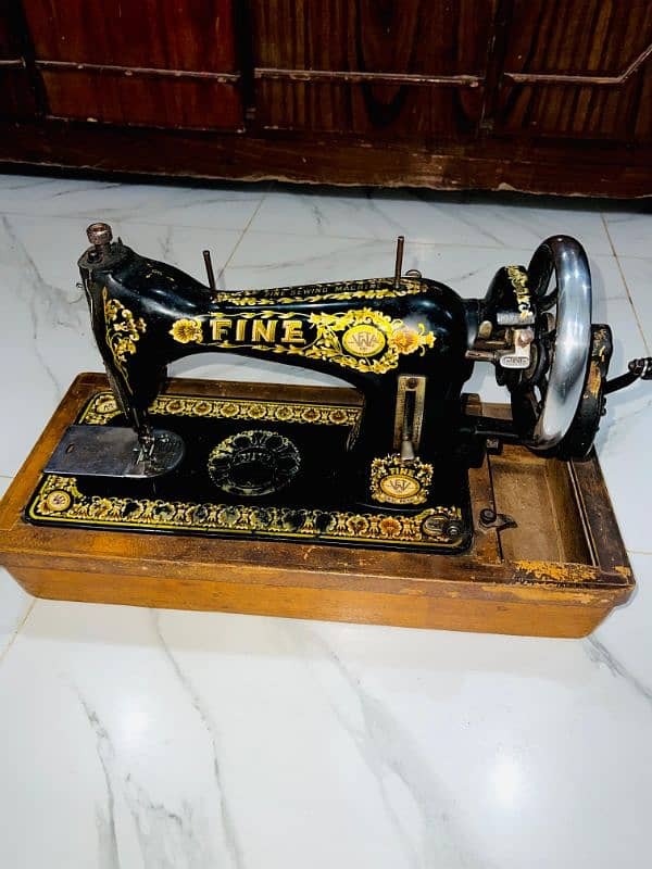 Sewing Machine in working sell 4