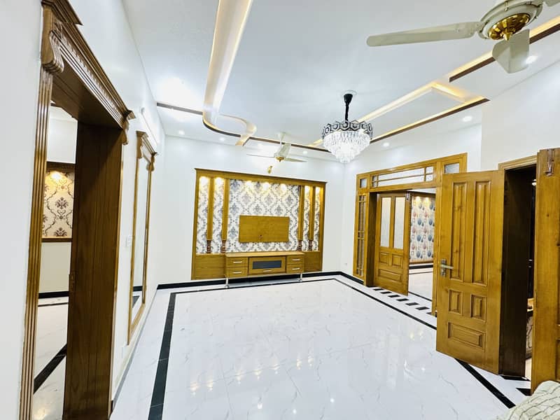 F-18 Faisal Town A Block House For Sale Near To Park 6