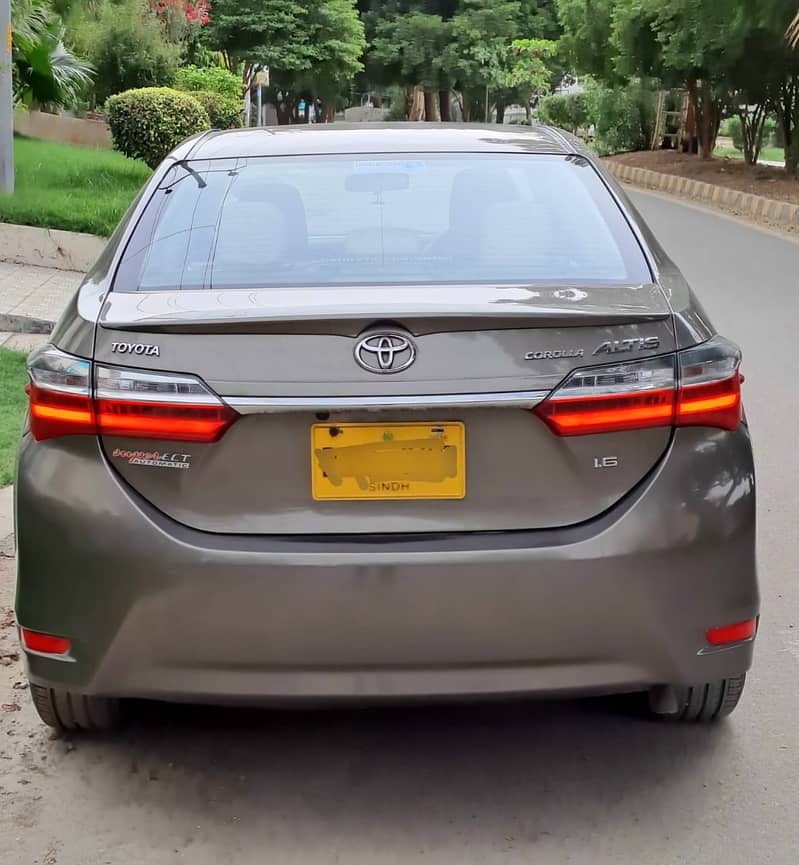 Toyota Corolla Altis 2018 1.6 5