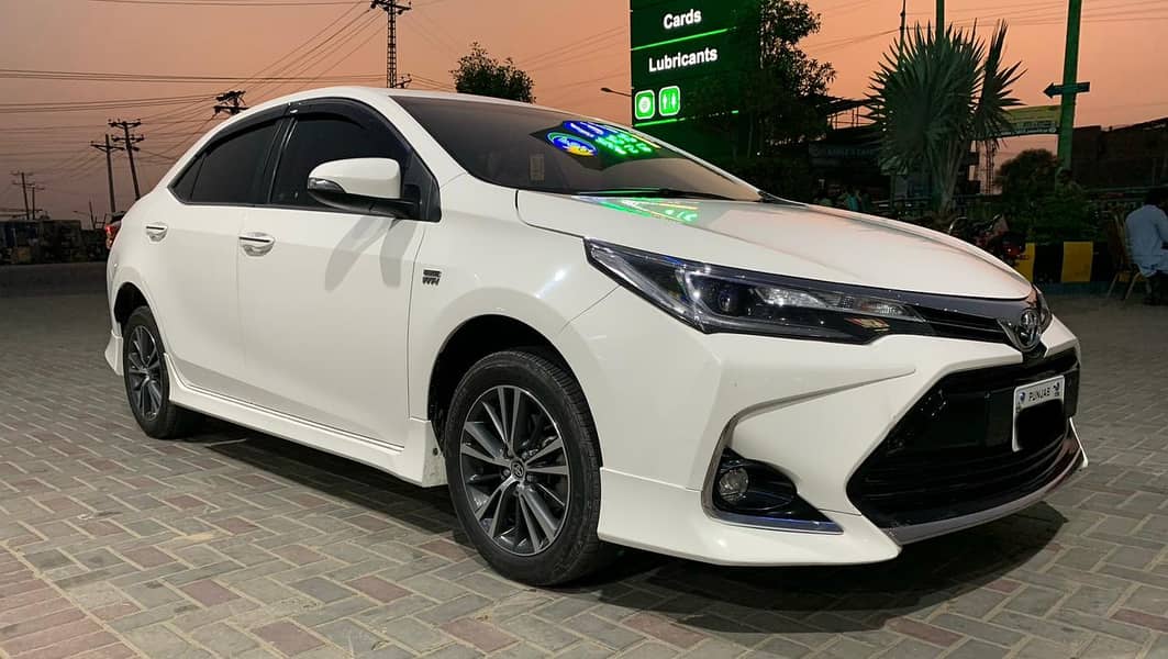 Toyota Altis Grande X CVT-i 1.8 Beige Interior 2022 2