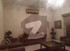 1 Kanal Beautifull Fully Farnished Lower Portion One BadRoom For RENT in DHA phase 4 (Only Girls)