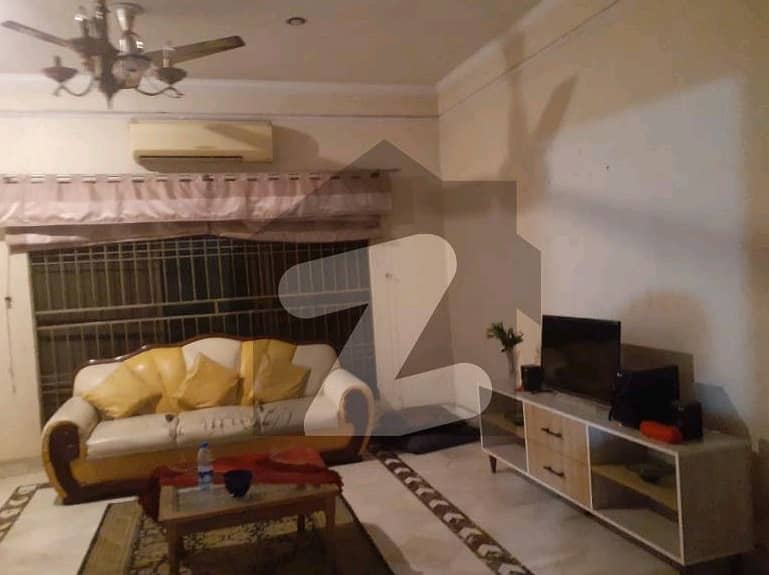 1 Kanal Beautifull Fully Farnished Lower Portion One BadRoom For RENT in DHA phase 4 (Only Girls) 2