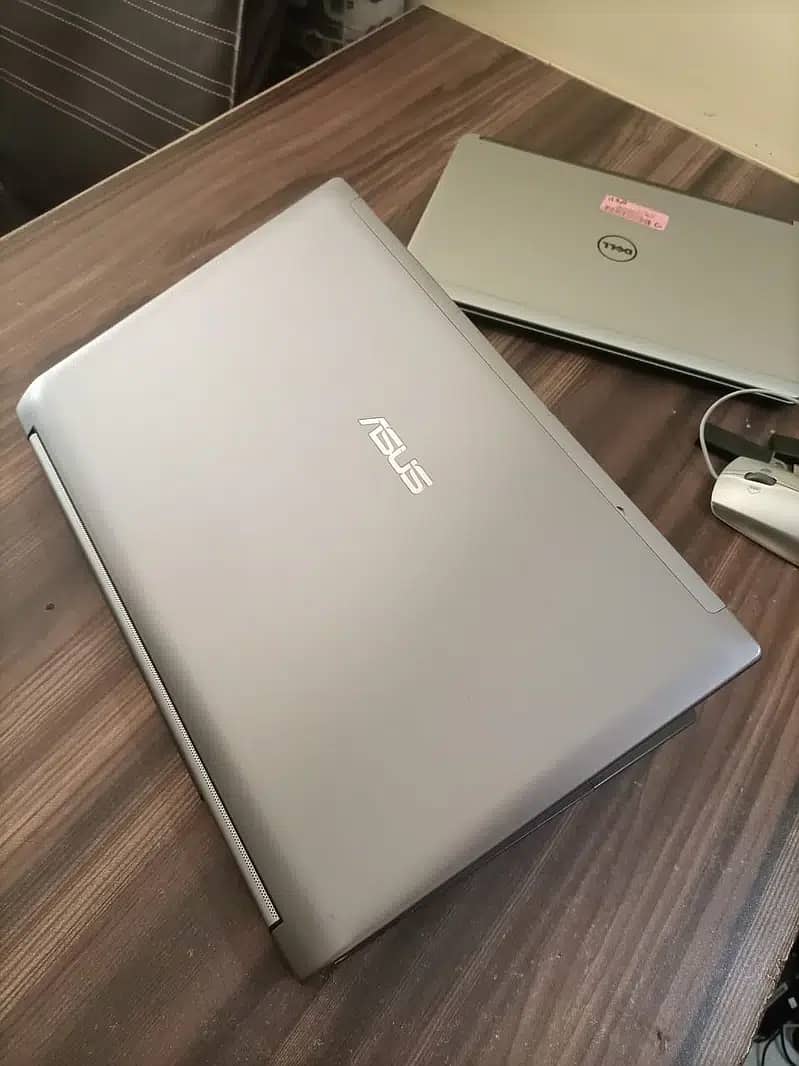 ASUS Laptop Core i7 2nd Gen 2670QM 3