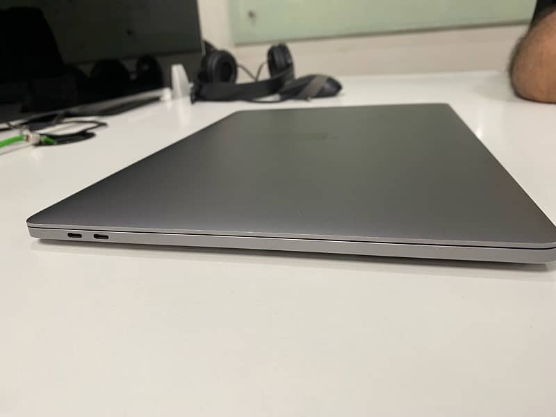 Apple Macbook Pro 2018 512GB 6