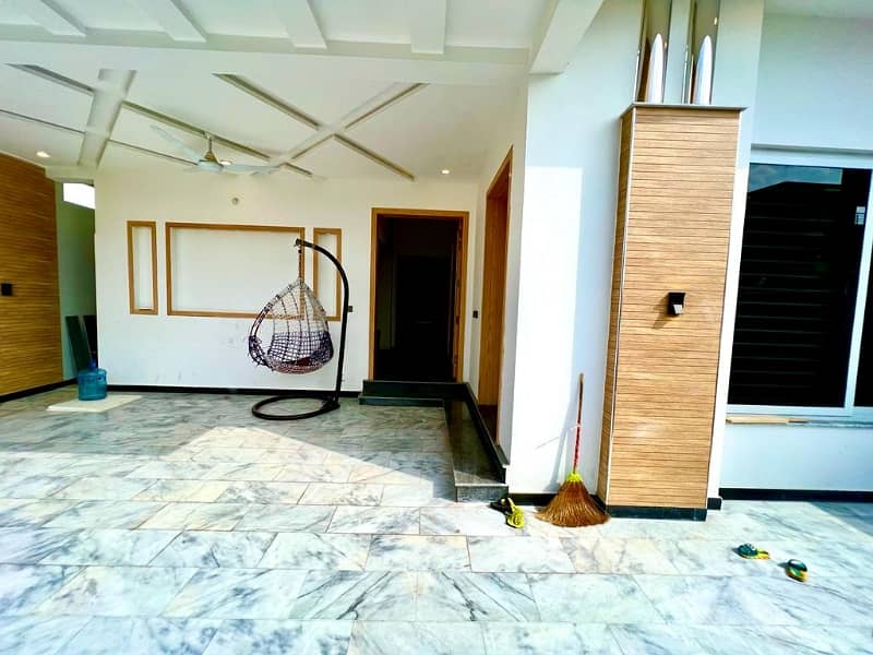 10 MARLA LUXURY BRAND NEW DOUBLE STOREY HOUSE FOR SALE MULTI F-17 ISB 8