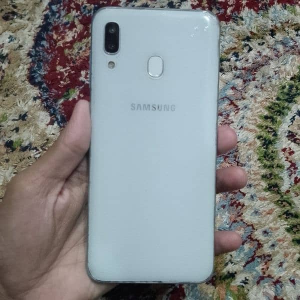 Samsung a30 64 GB 3