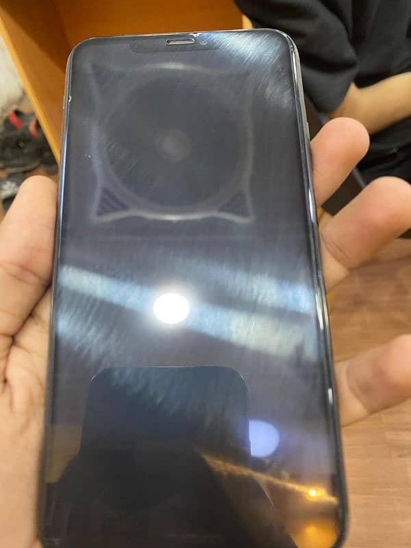 Iphone 11 pro max 10/10 condition 1