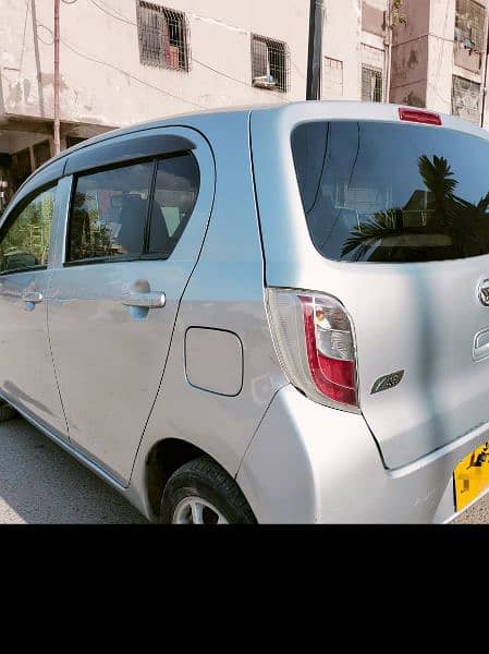 Daihatsu Mira 2012 3