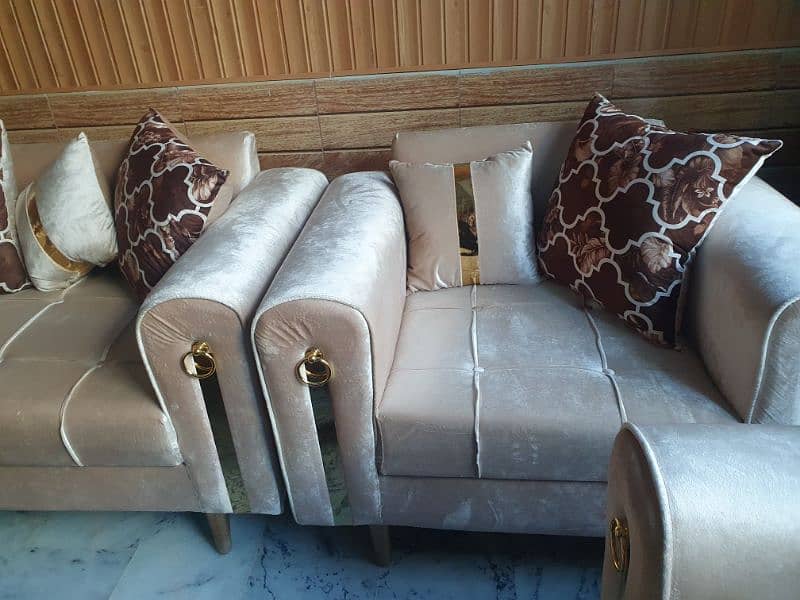 7Seater Sofa Set - New Condition 7