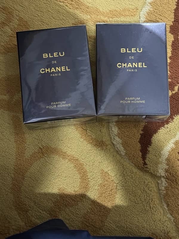 branded perfume bleu de Chanel 5