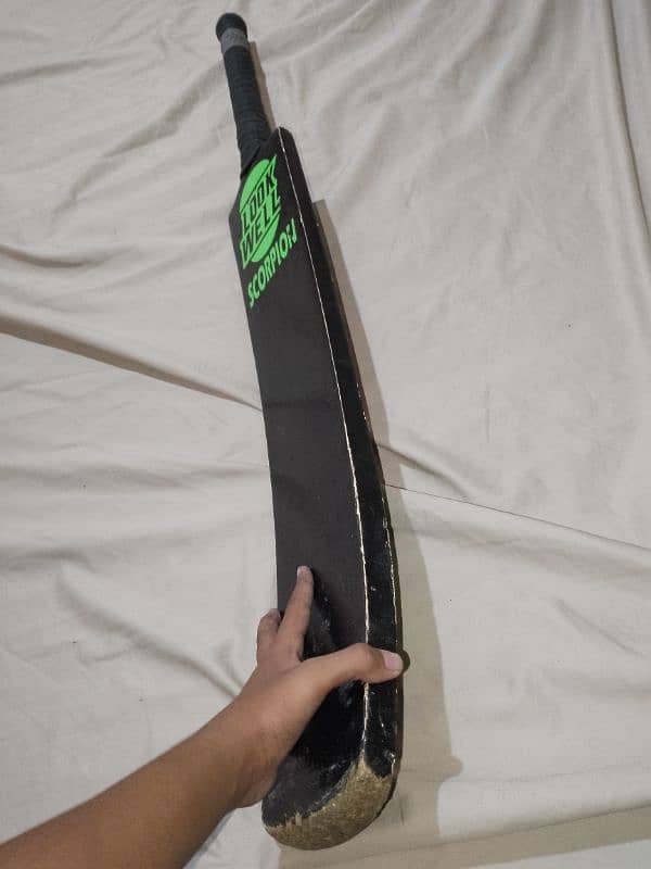 Scorpion Cricket Bat 3