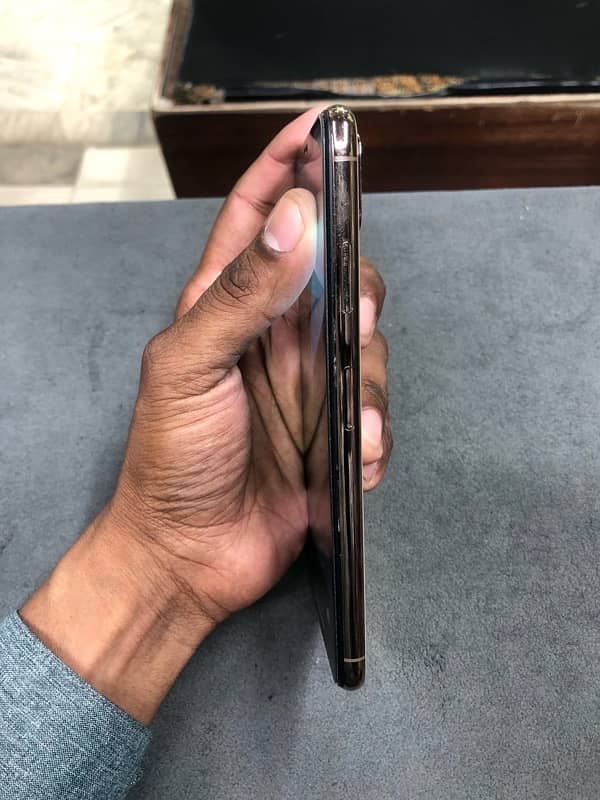 iphone xs max non pta 03035203203 7