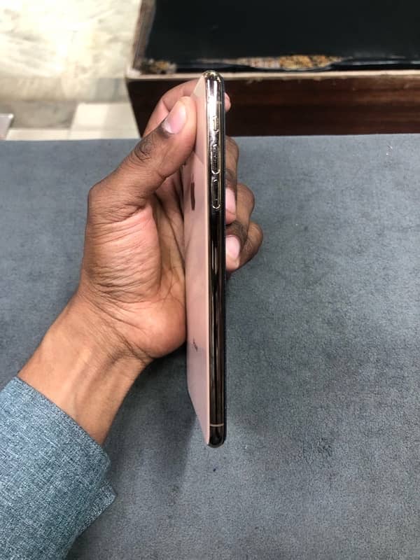 iphone xs max non pta 03035203203 8