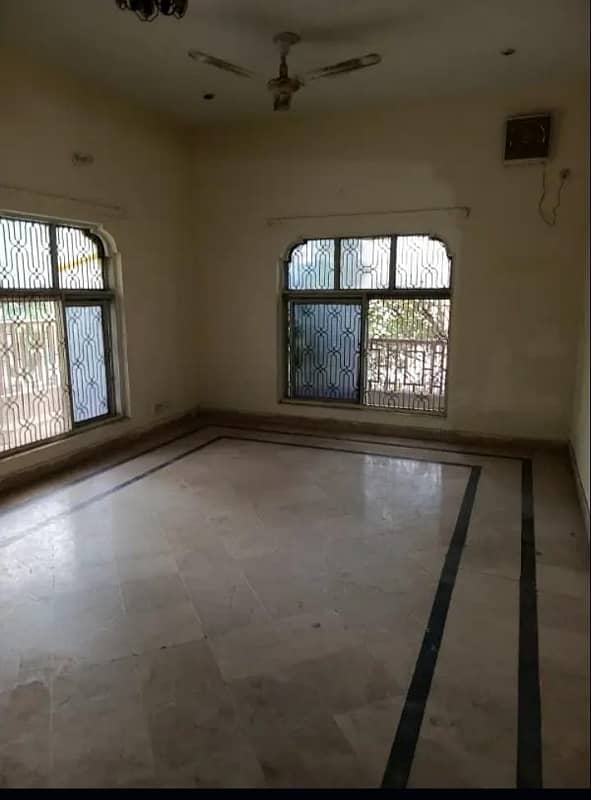 Allama Iqbal Town 10 Marla Upper Portion For Rent 1