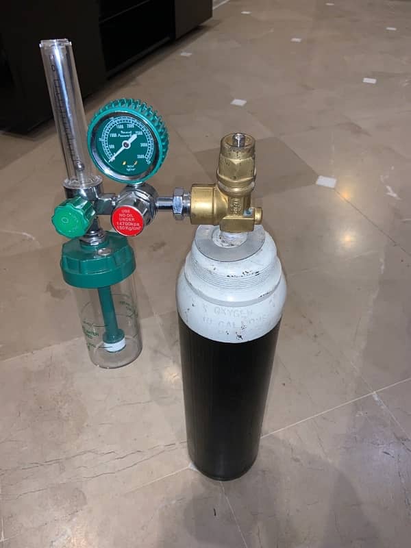 oxygen cylinder 0