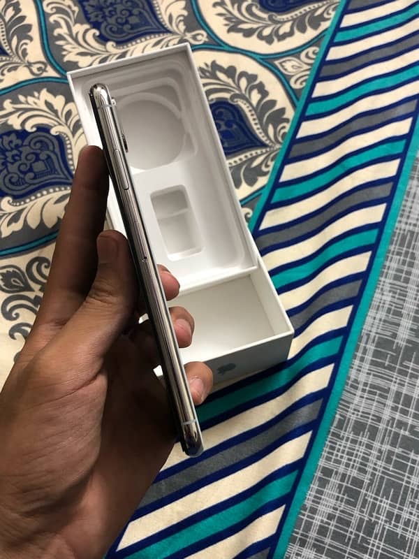 iphone Xsmax 256 gb box 6