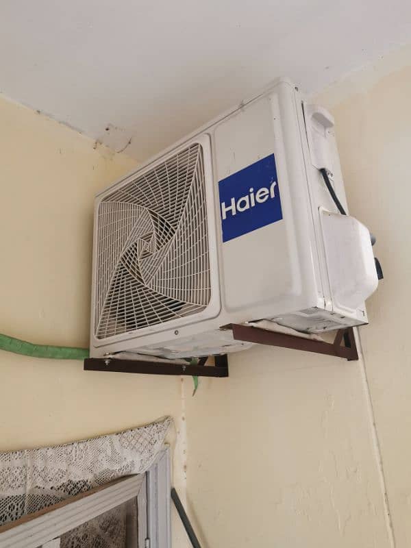 Haier Split Ac 1 ton. Non invertor 2