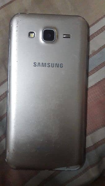 I am selling samsung galaxy j5 1