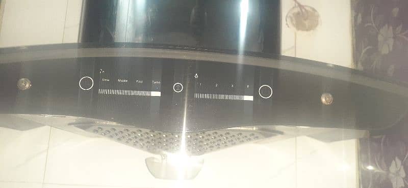 kitchen exhaust/hood 4