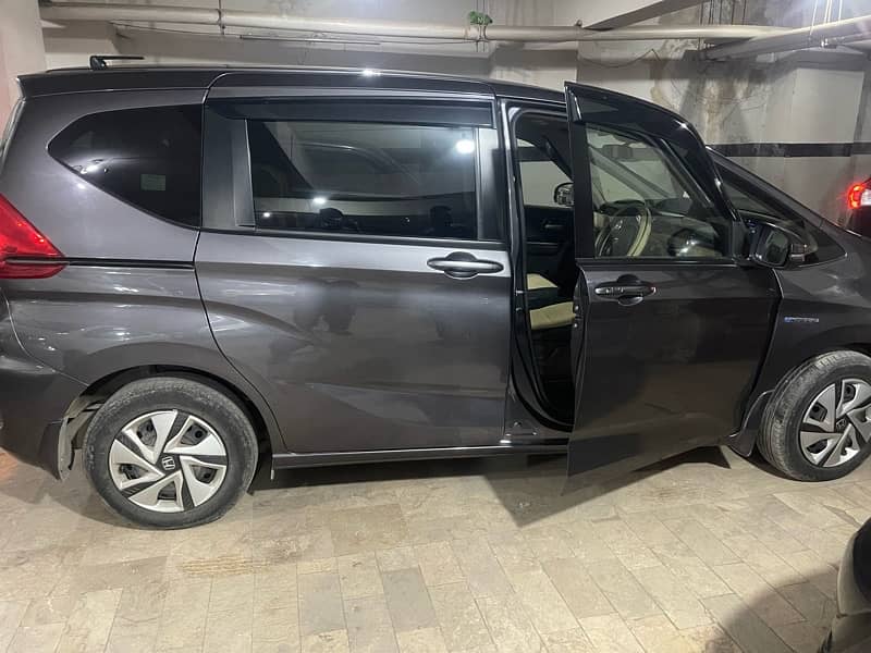 Honda Freed 2018 5