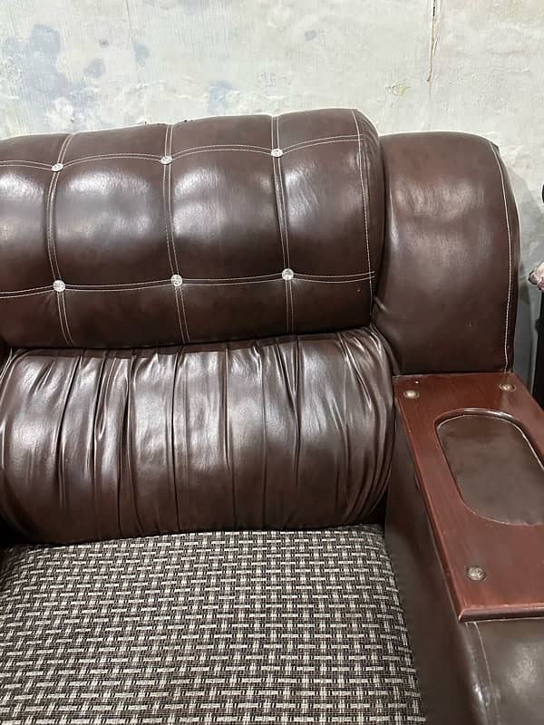 6 seater sofa for urgent sale 2