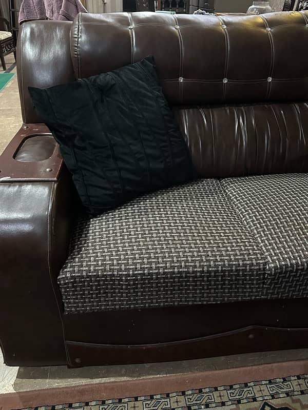 6 seater sofa for urgent sale 3