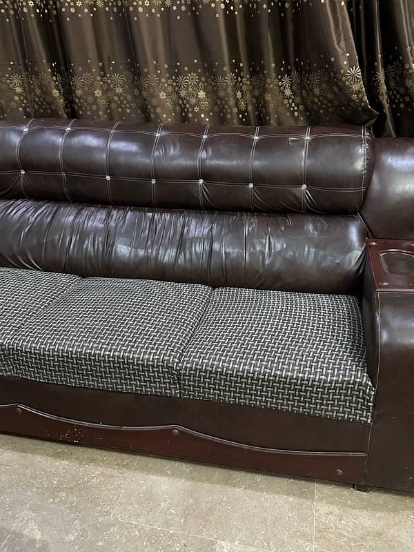 6 seater sofa for urgent sale 5