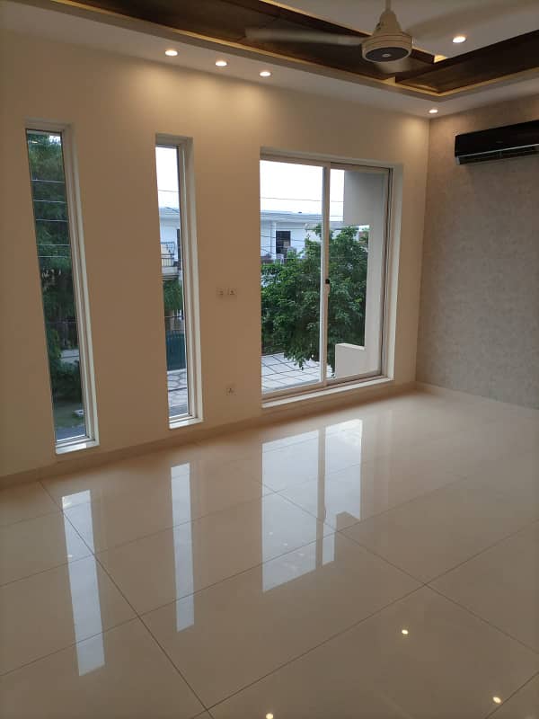 1 Kanal House for Rent in Reasonable Price 7