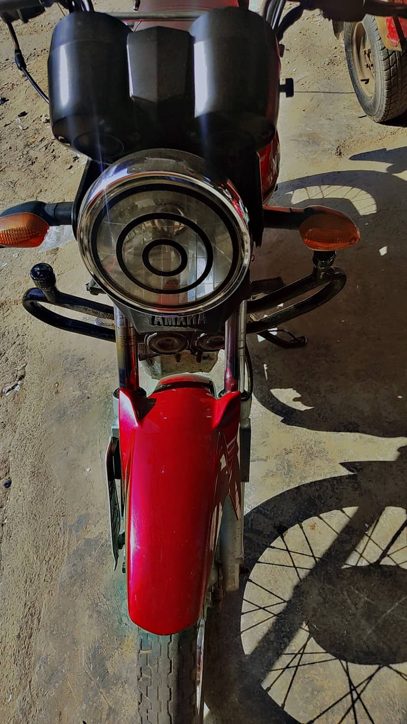 Yamaha 125 for sale condition good color Red 1