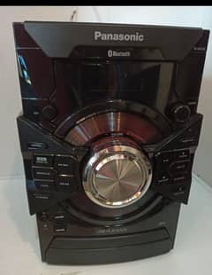 Panasonic Amplifier 2 USB and CD Player 220 Volts.