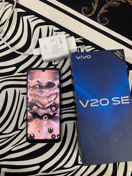 vivo v20SE 8 128 pta approved arjant sale blue color fingr and all oky 6