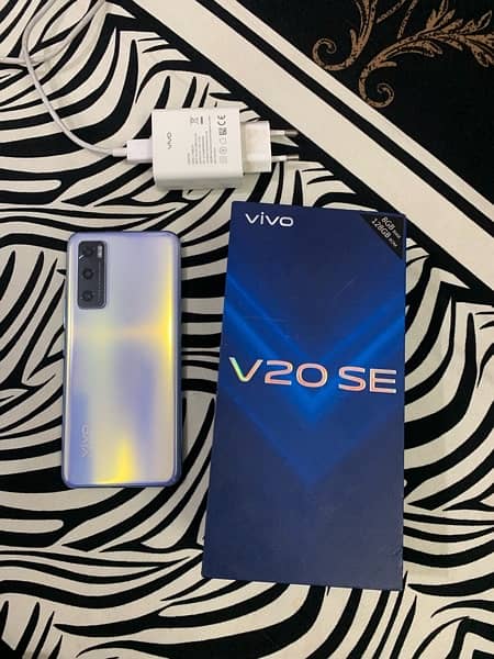 vivo v20SE 8 128 pta approved arjant sale blue color fingr and all oky 10