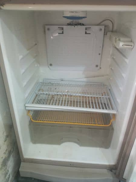 dawlance fridge 3