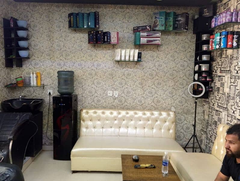 Saloon setup for urgent sale 10