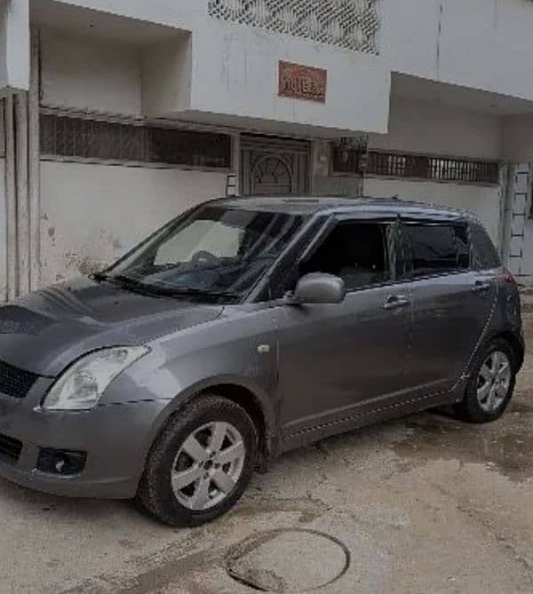 Suzuki Swift 2010 dlx 2