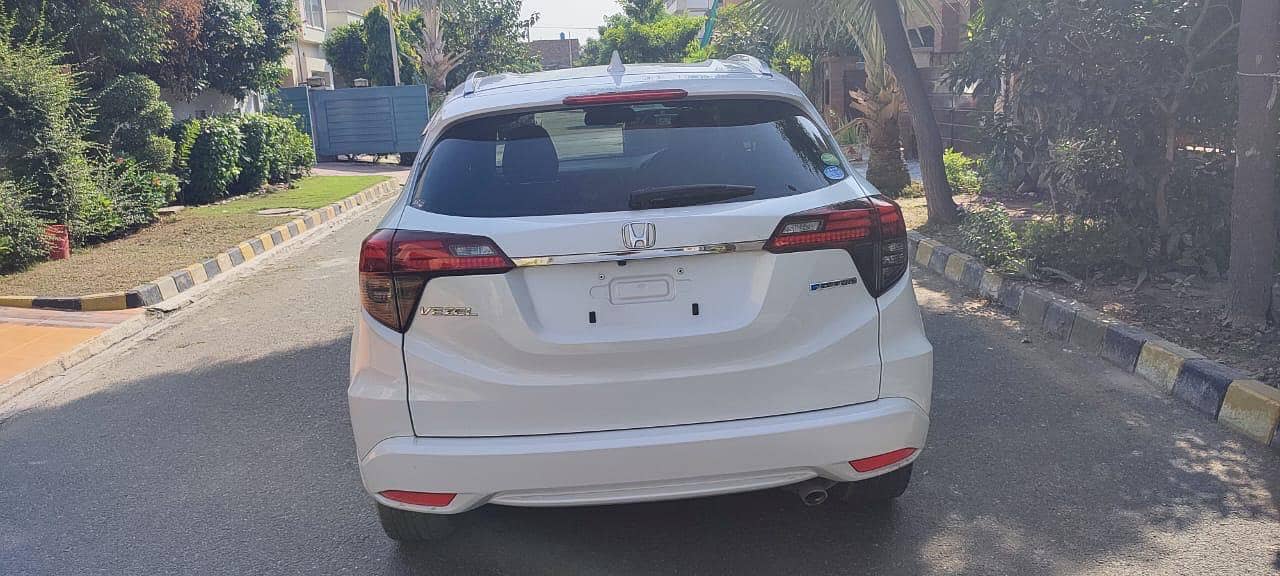 Honda Vezel Hybrid Z Model 2019 / Vezel Model 2019/2024 / Fresh Import 10