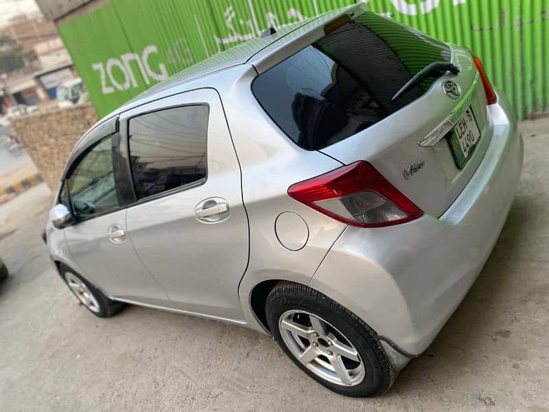 Toyota Vitz 2011 4