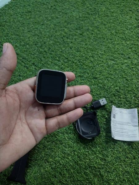 smart watch with box All okay no any fault contact me 03188264599 4