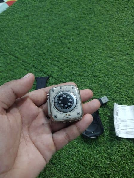 smart watch with box All okay no any fault contact me 03188264599 8