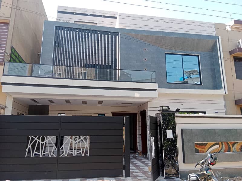 10 Marla Double Story Brand new house for sale in wapda town phase 2 at Abdulstar edhi Road 0