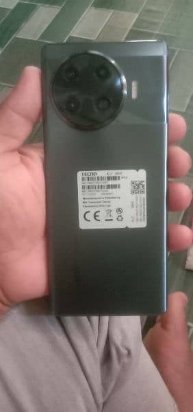 Mobile men Koi foult ni hai 11month warranty men hai 1