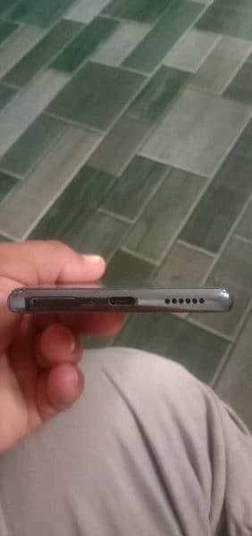 Mobile men Koi foult ni hai 11month warranty men hai 3